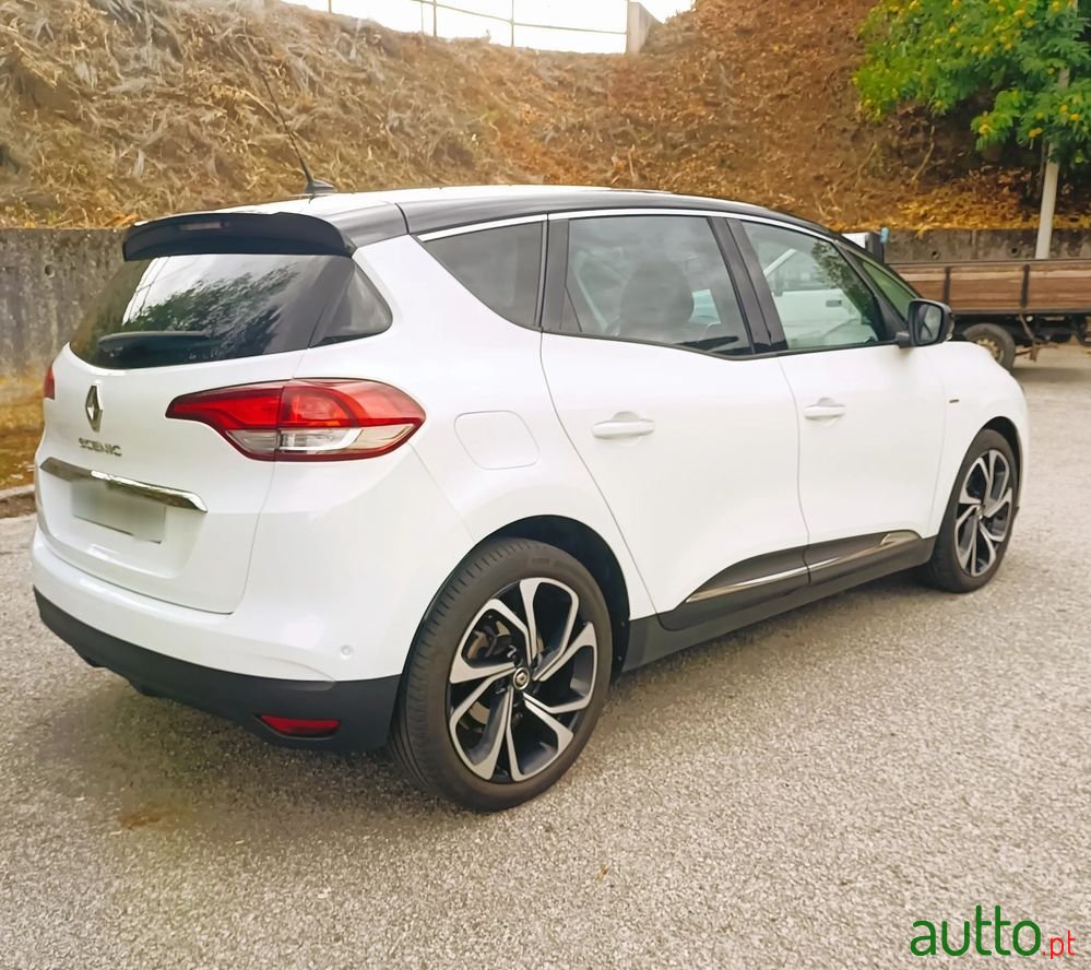 2019' Renault Scenic 1.3 Tce Bose Edition photo #2