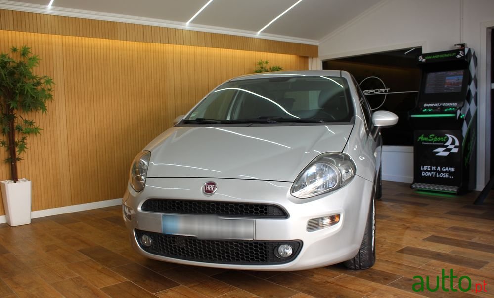 2018' Fiat Punto 1.2 Lounge S&S photo #2