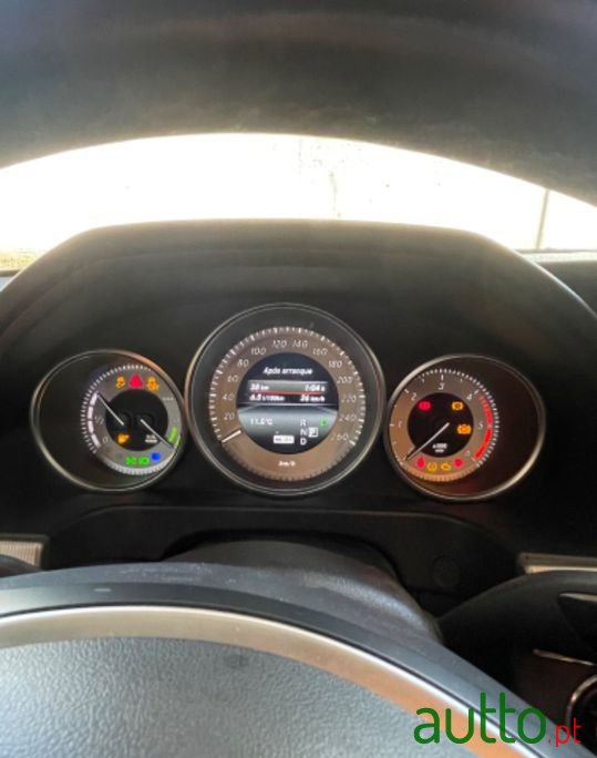 2014' Mercedes-Benz E-300 photo #6