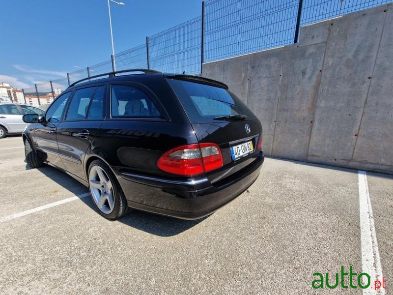 2008' Mercedes-Benz E-220 photo #5