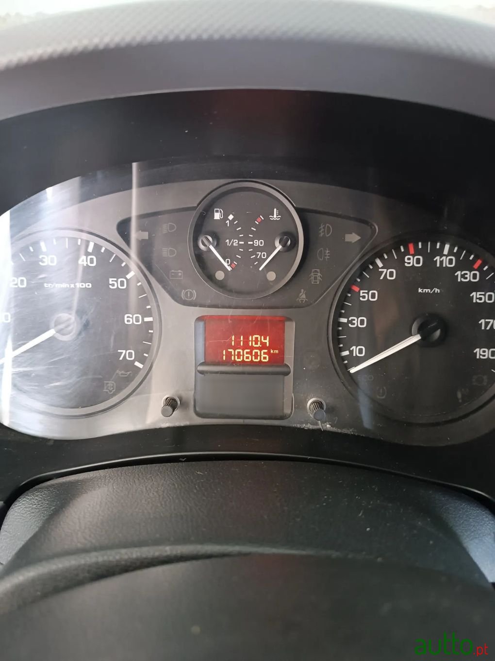 2015' Peugeot Partner photo #4