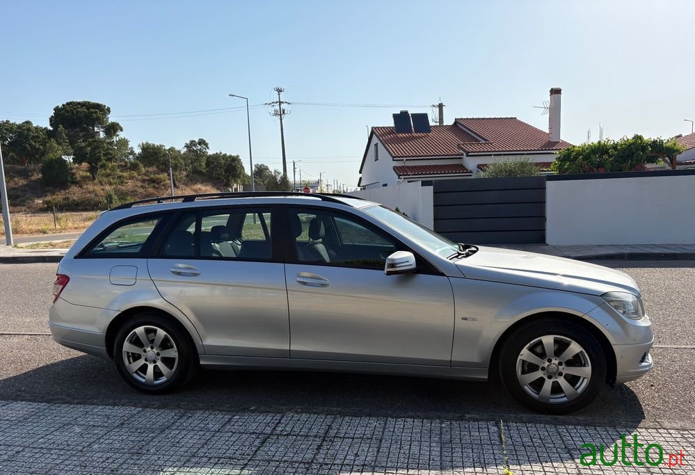 2010' Mercedes-Benz 220 photo #5