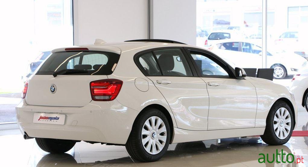 2014' BMW 116 d EF Edition photo #1