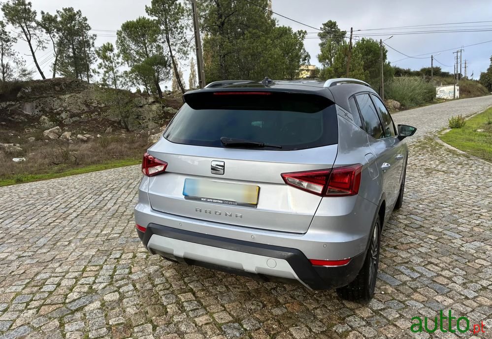 2019' SEAT Arona 1.0 Tsi Xcellence photo #4