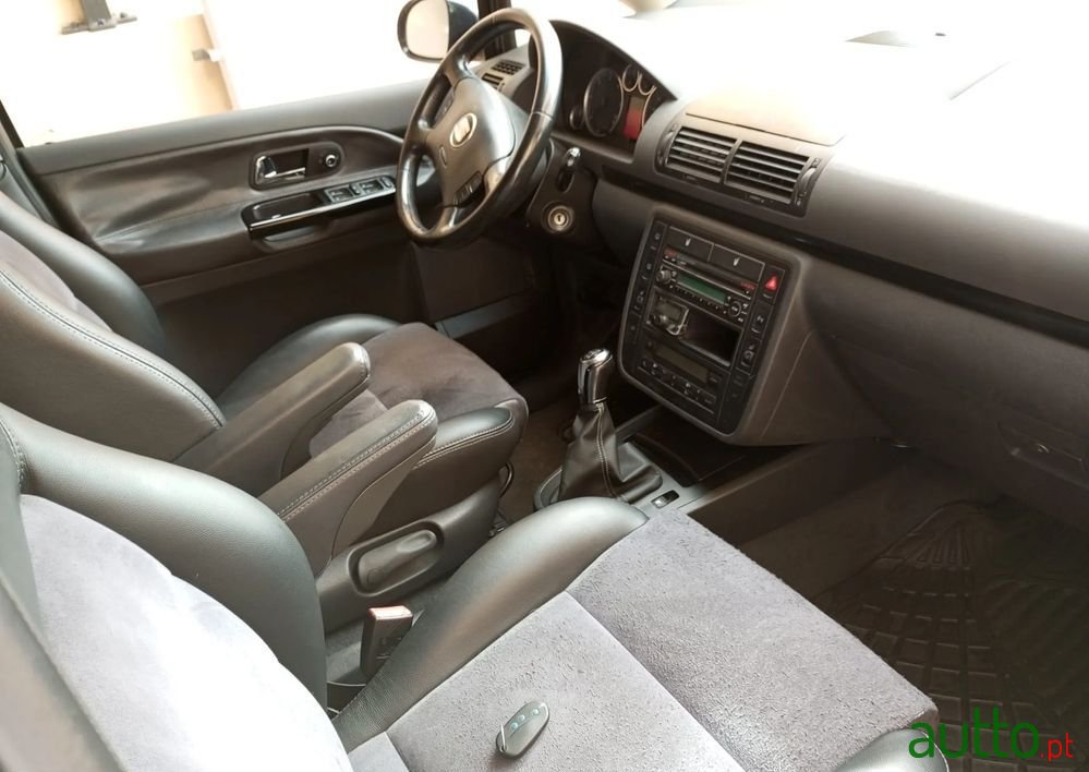 2006' SEAT Alhambra Sport photo #6