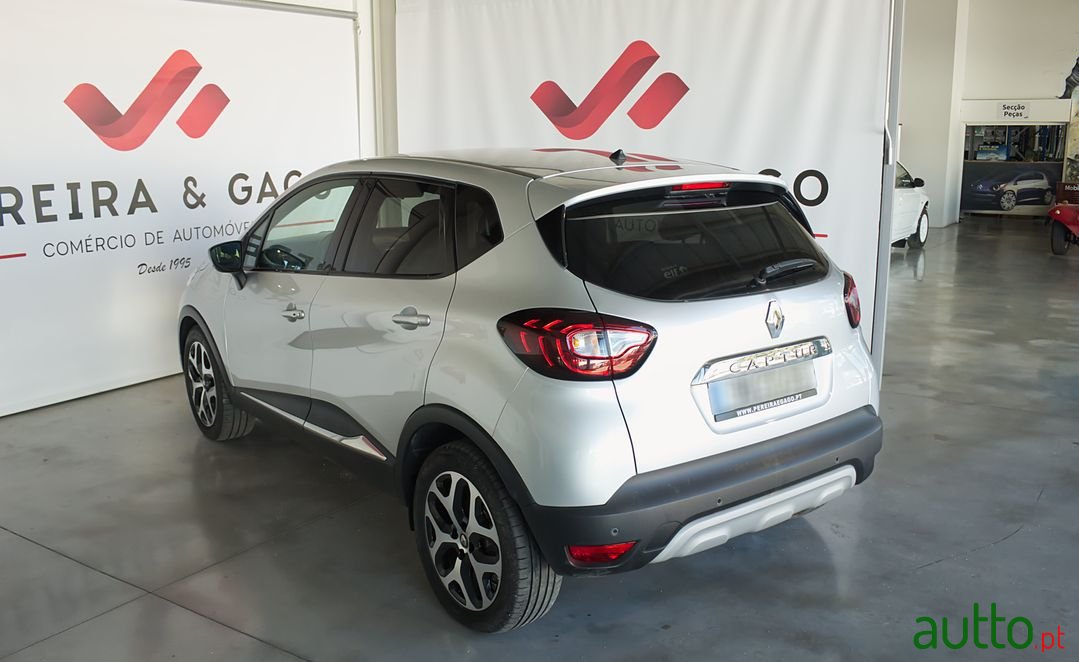 2019' Renault Captur photo #4