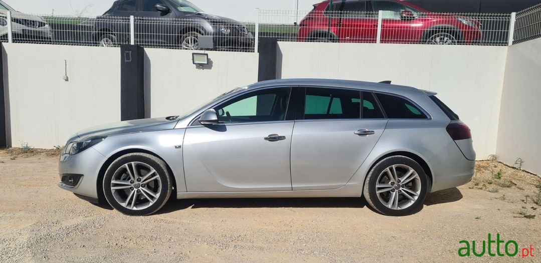 2015' Opel Insignia Sports Tourer photo #3