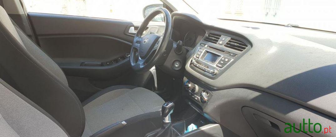 2015' Hyundai i20 Comfort Pack photo #1