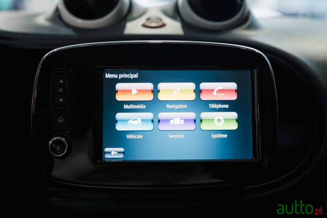 2019' Smart Fortwo photo #3