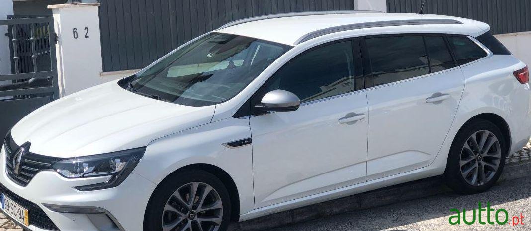 2016' Renault Megane Sport Tourer photo #1