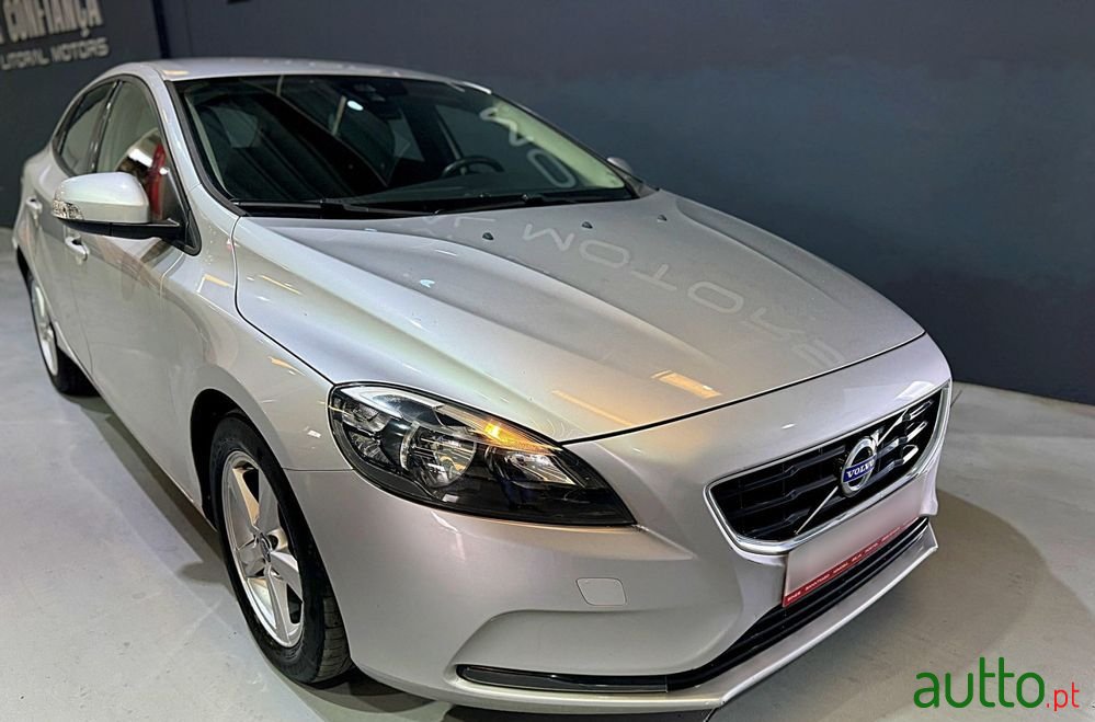 2014' Volvo V40 photo #3