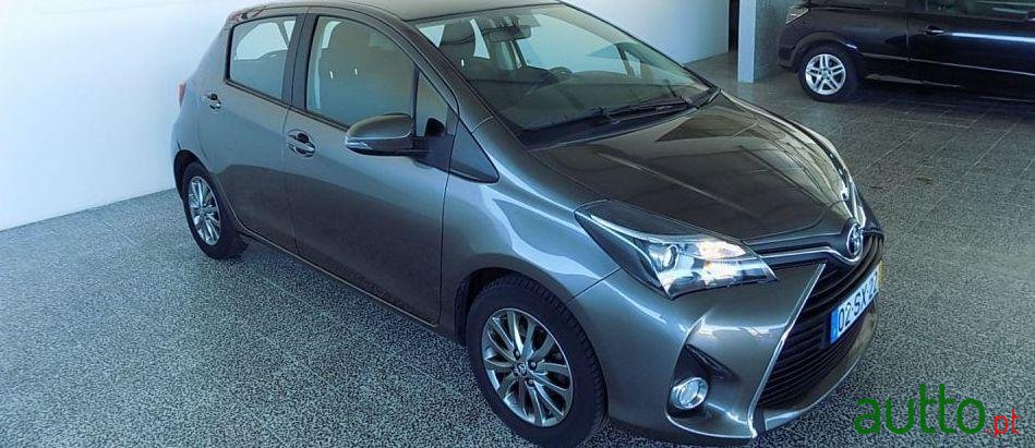 2017' Toyota Yaris photo #1