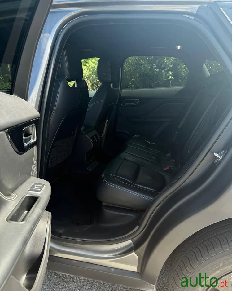 2018' Jaguar F-Pace photo #6