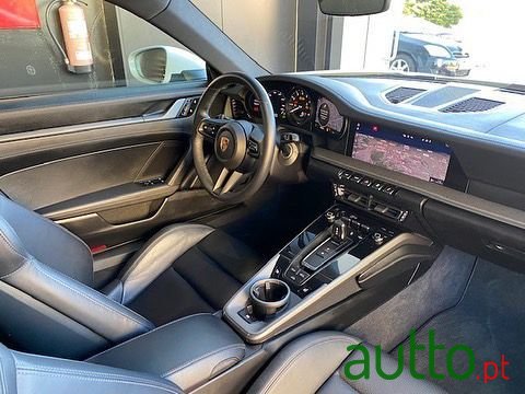 2017' Porsche 911 photo #2