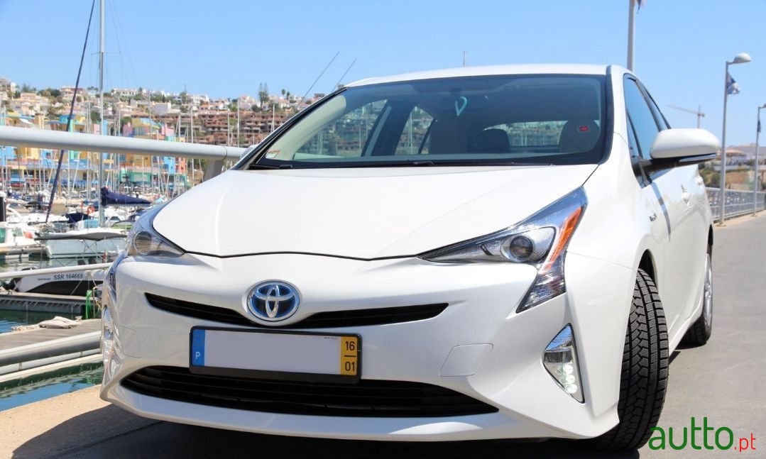 2016' Toyota Prius photo #1