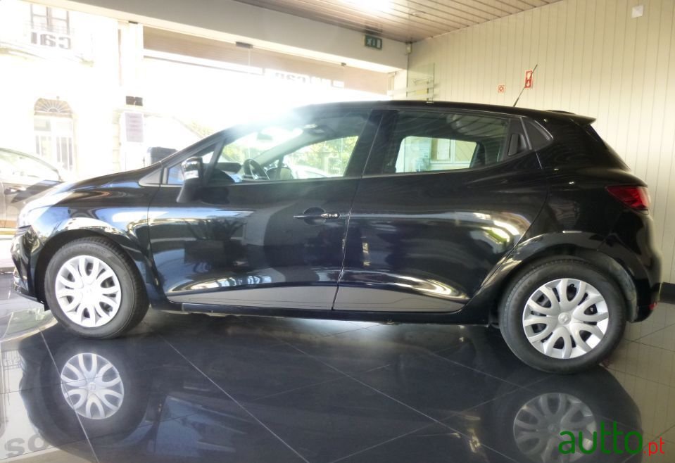 2018' Renault Clio photo #2