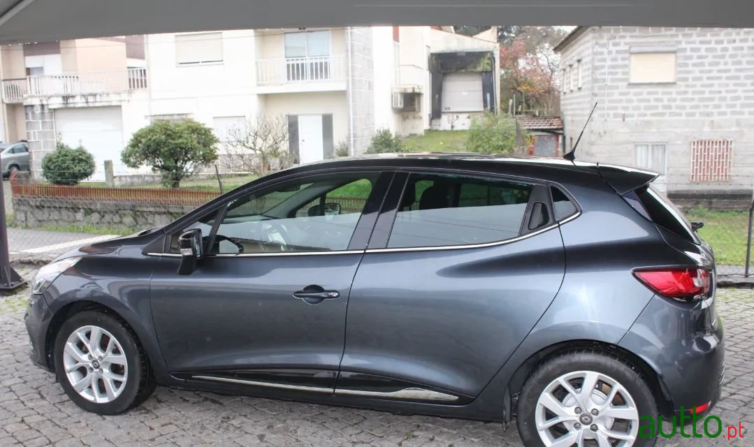 2018' Renault Clio photo #3