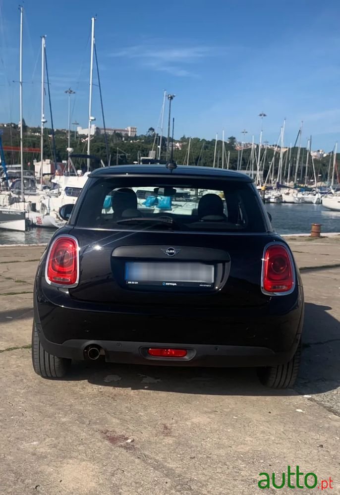 2020' MINI One Aut. photo #3