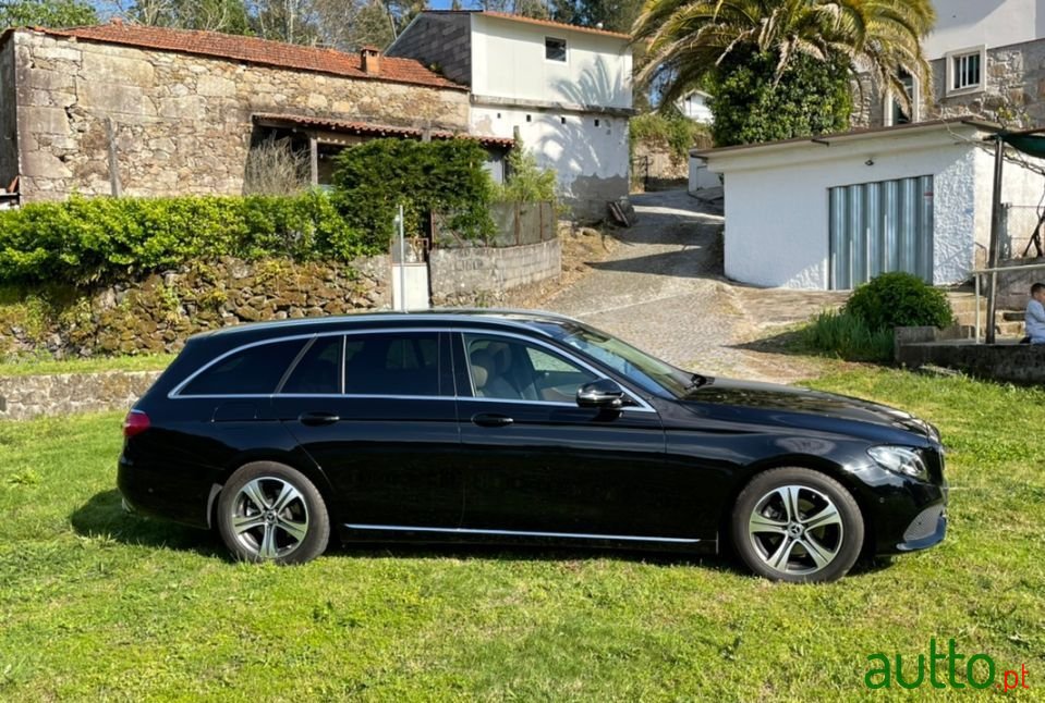 2019' Mercedes-Benz E-220 photo #4