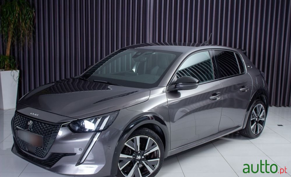 2021' Peugeot 208 Puretech photo #6