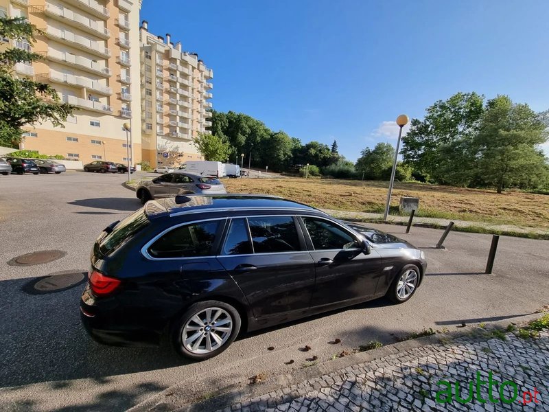 2011' BMW 520 photo #5