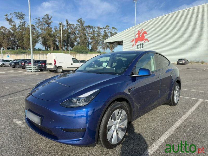 2023' Tesla Model Y photo #3