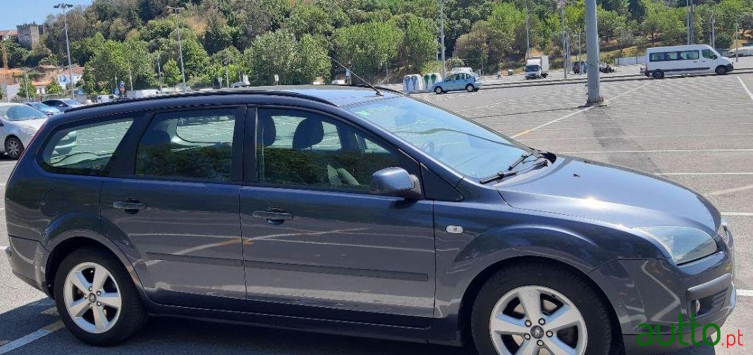 2006' Ford Focus Sw photo #2