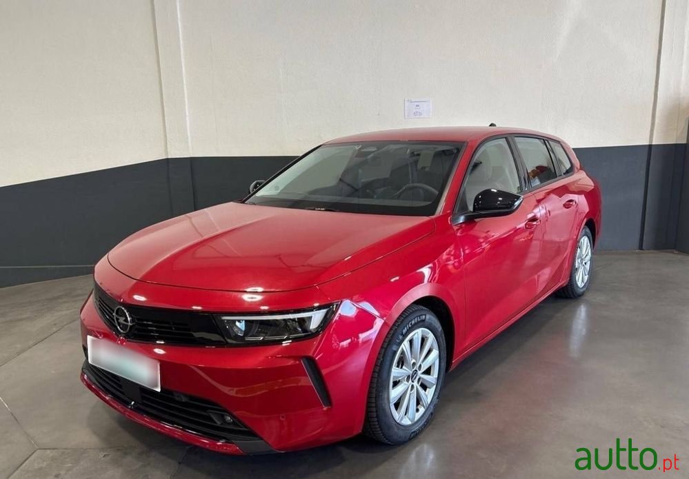 2024' Opel Astra 1.2 T Edition photo #1