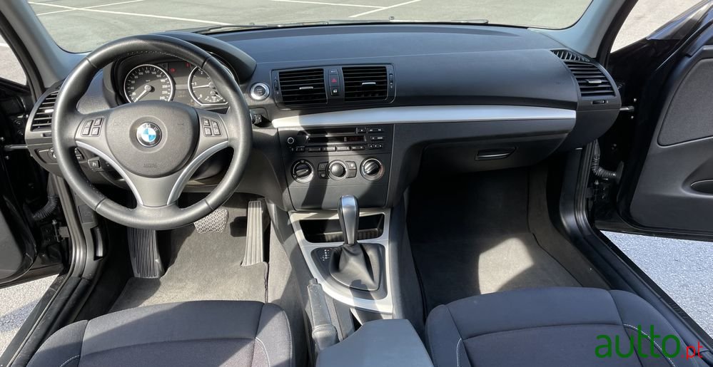 2011' BMW 118 Da Line Sport photo #6