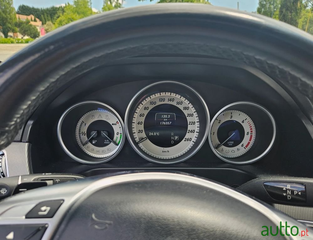 2015' Mercedes-Benz Classe E photo #5