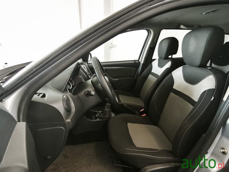 2017' Dacia Duster photo #6