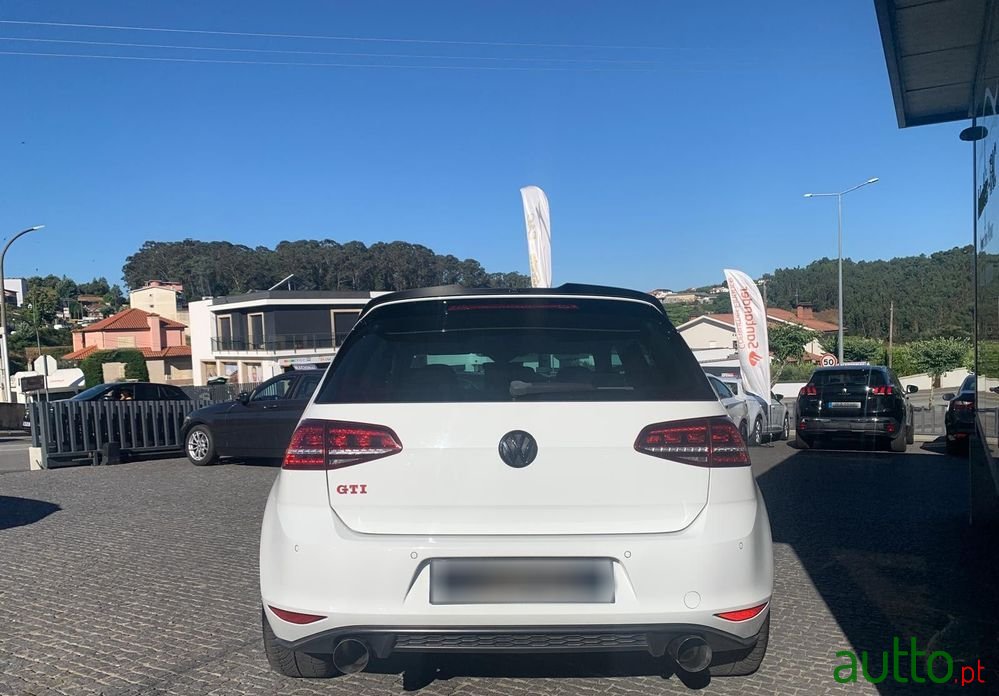 2016' Volkswagen Golf photo #5