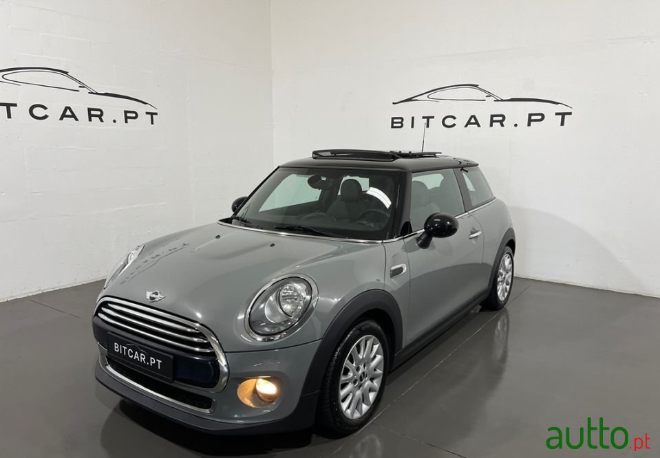 2014' MINI Cooper photo #2