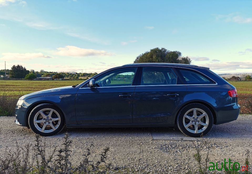 2009' Audi A4 Avant photo #4