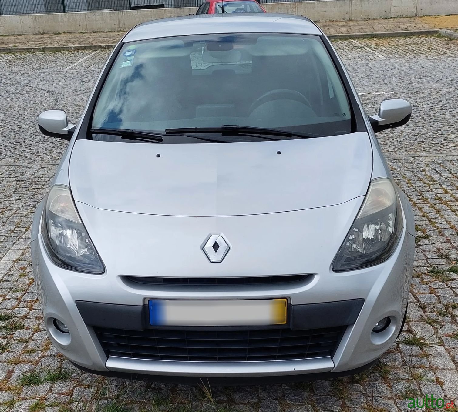 2011' Renault Clio photo #5