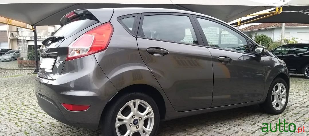 2017' Ford Fiesta photo #4