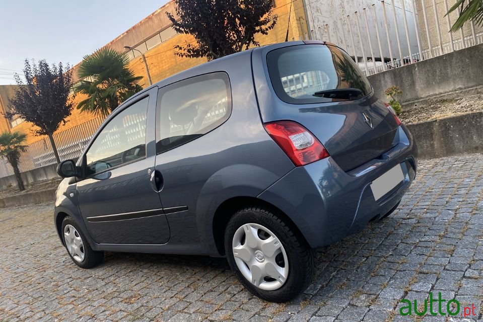 2010' Renault Twingo photo #5