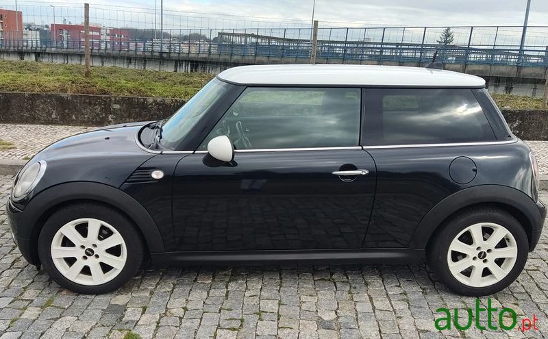 2008' MINI Cooper D 3 Portas photo #3