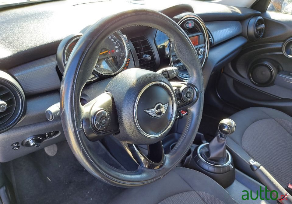 2015' MINI One photo #6