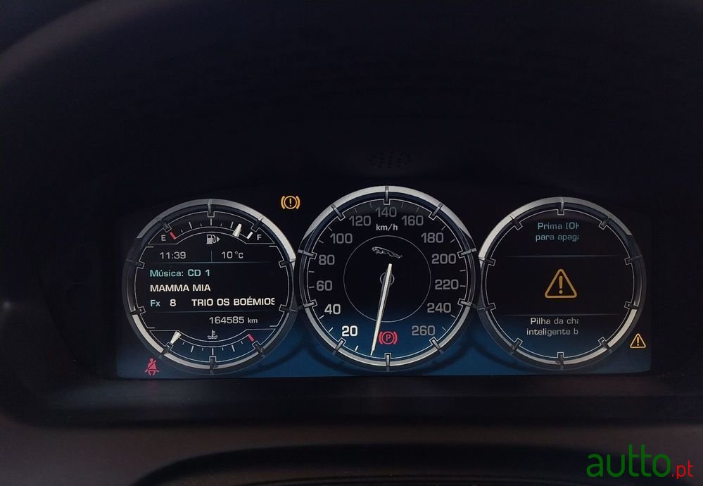 2012' Jaguar XJ photo #6