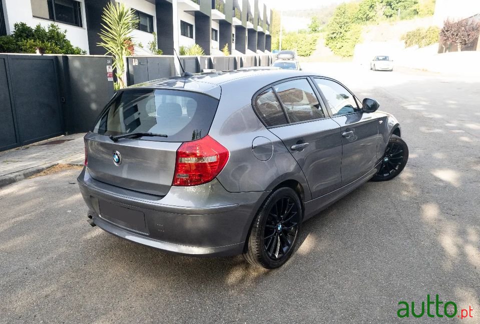 2009' BMW 116 photo #2