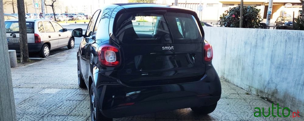 2020' Smart Fortwo Eq Passion photo #5