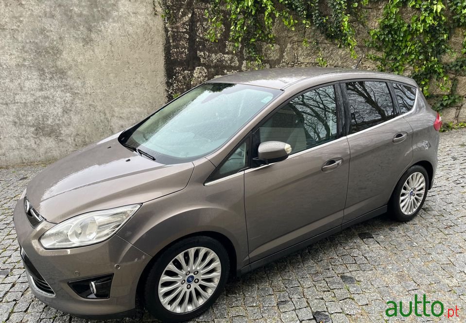 2012' Ford C-MAX photo #4