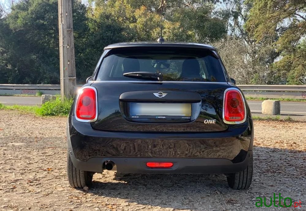 2016' MINI One Standard photo #6