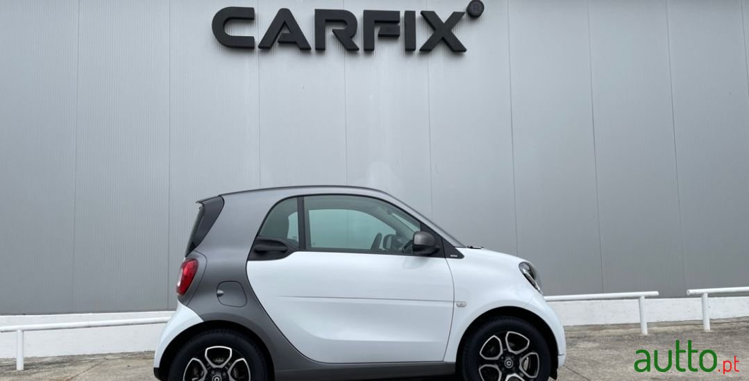 2017' Smart Fortwo photo #2