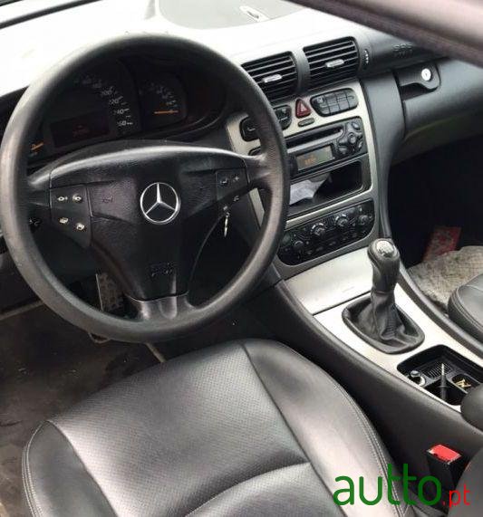 2003' Mercedes-Benz C 200 photo #1