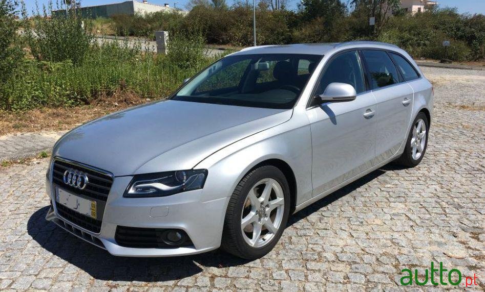 2008' Audi A4 Avant photo #2