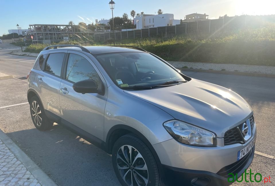 2013' Nissan Qashqai photo #1
