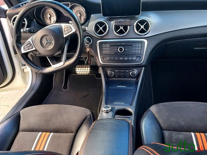2015' Mercedes-Benz Cla-220 photo #5