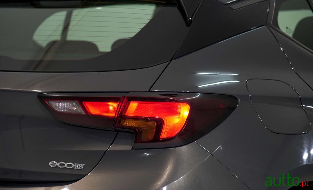 2016' Opel Astra photo #4